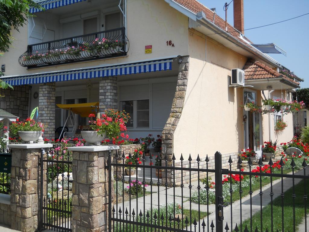 Pál Ház Apartman Abádszalók Kültér fotó