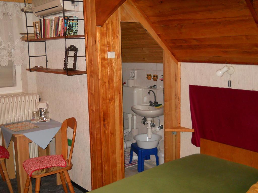 Pál Ház Apartman Abádszalók Kültér fotó